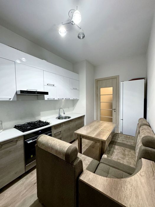 Юнусабадский район — Turkiston Metro Station