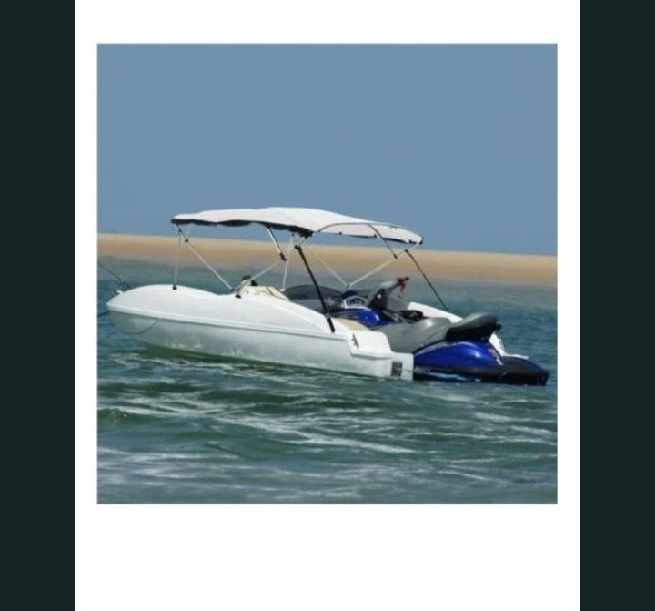 Acoperiş pentru barcă