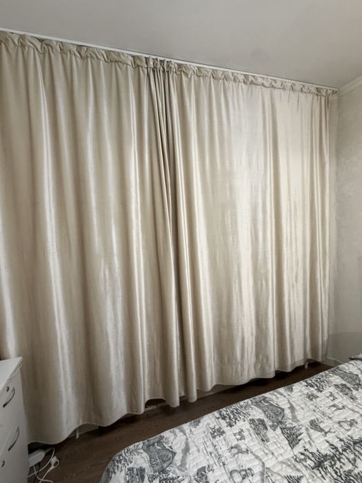 Продам шторы комплект 235*190