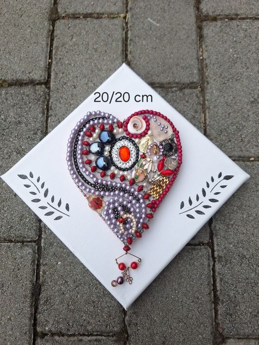 Decoratiuni din brose