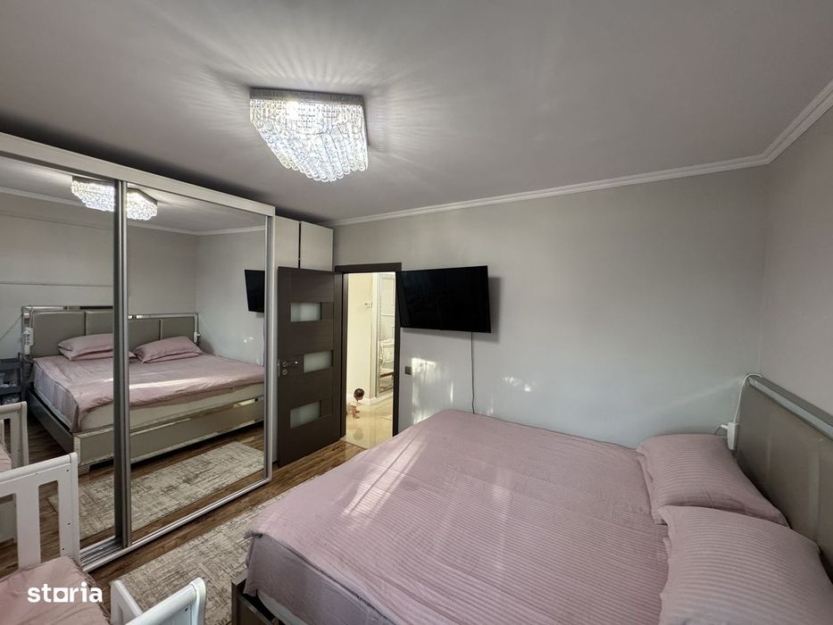 Apartament două camere mobilat/ utilat / parcare/et 1/ metrou/s1