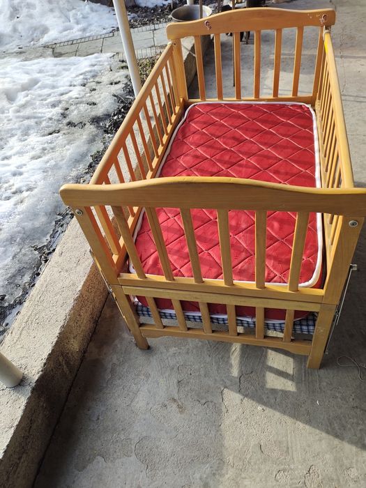 Продам детскую манеж