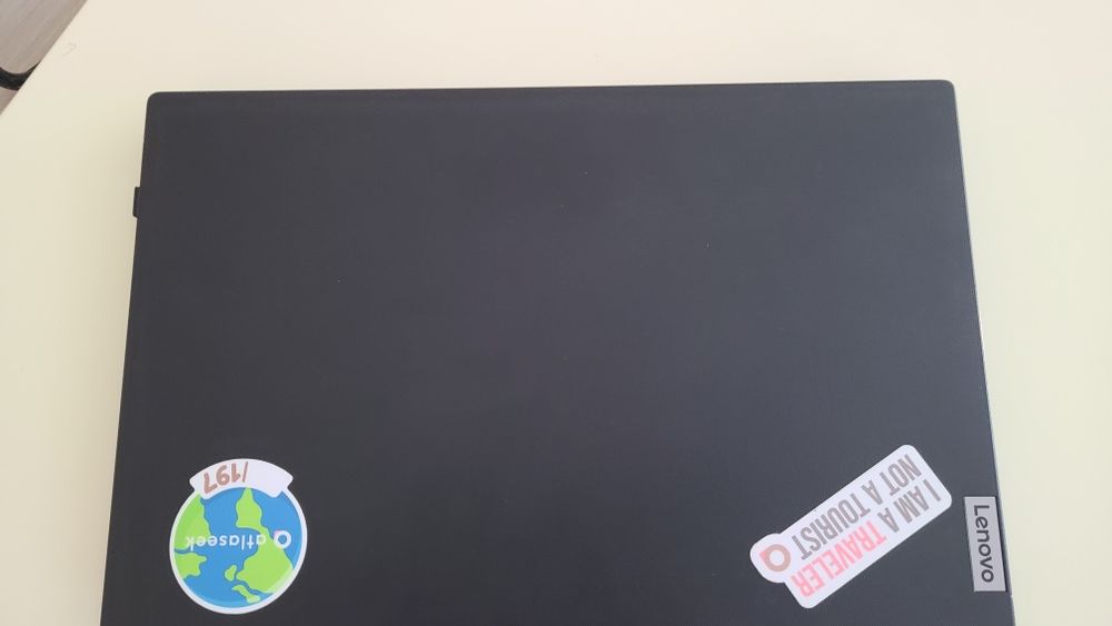 Lenovo v15 core3 4/256