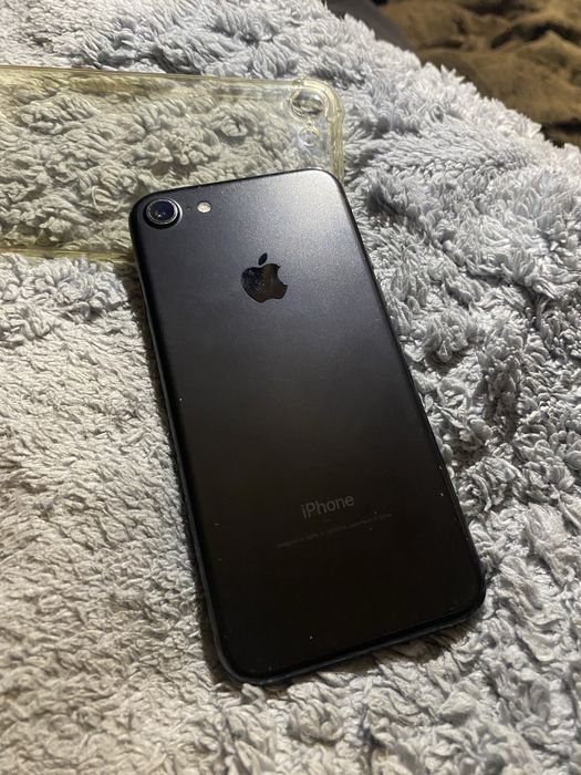 Продам iphone 7 32gb