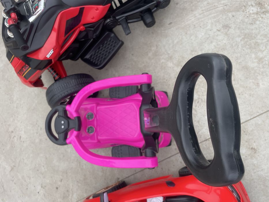 Masinuta de impins Chipolino Turbo Pink cu maner si claxon