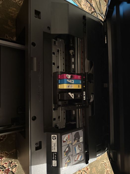 Многофункциональный принтер HP Photosmart Plus