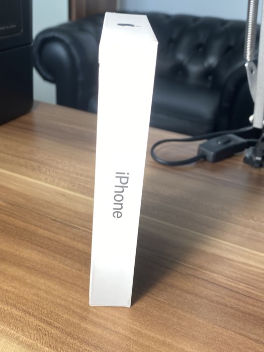 iPhone 16e• 128 GB • Black