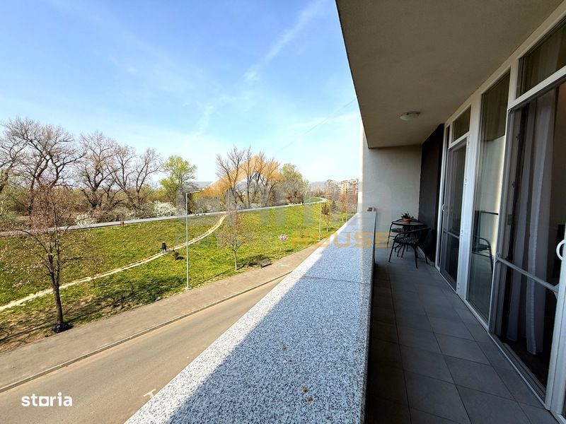 Apartament 3 camere de lux, loc de parcare, zona 300, Malul Muresului