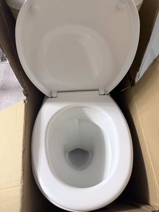 Продам унитаз новый