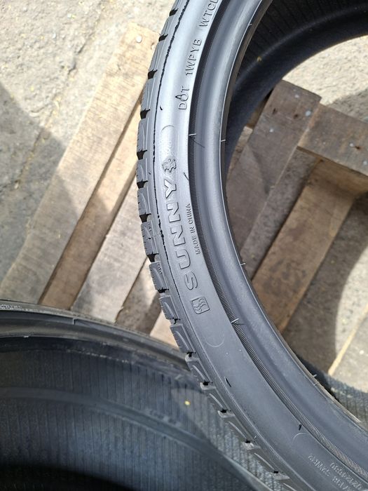 2бр. 235/35/19 Почти Нови Зимни гуми