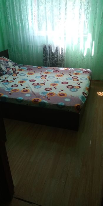 Închiriez apartament în Trivale