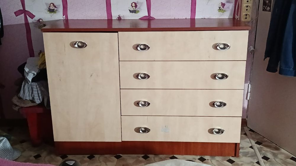 Продам спальный гарнитур