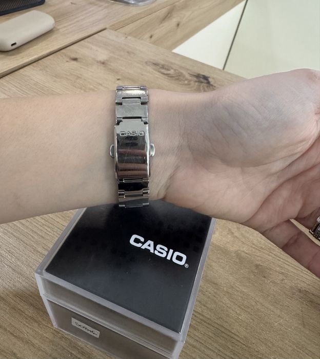 Casio дамски часовник