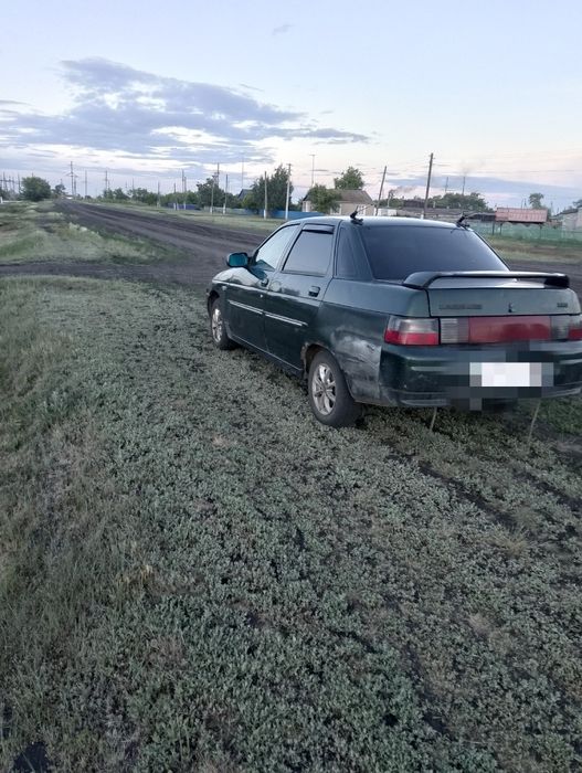 Ваз 2110  продам по болтам есть всё по цене по халяве