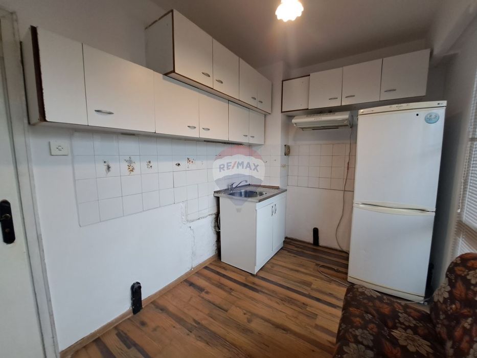 Дава се под наем Двустаен апартамент в Варна, Левски - 60 кв.м за 331.5 € - Снимка #2