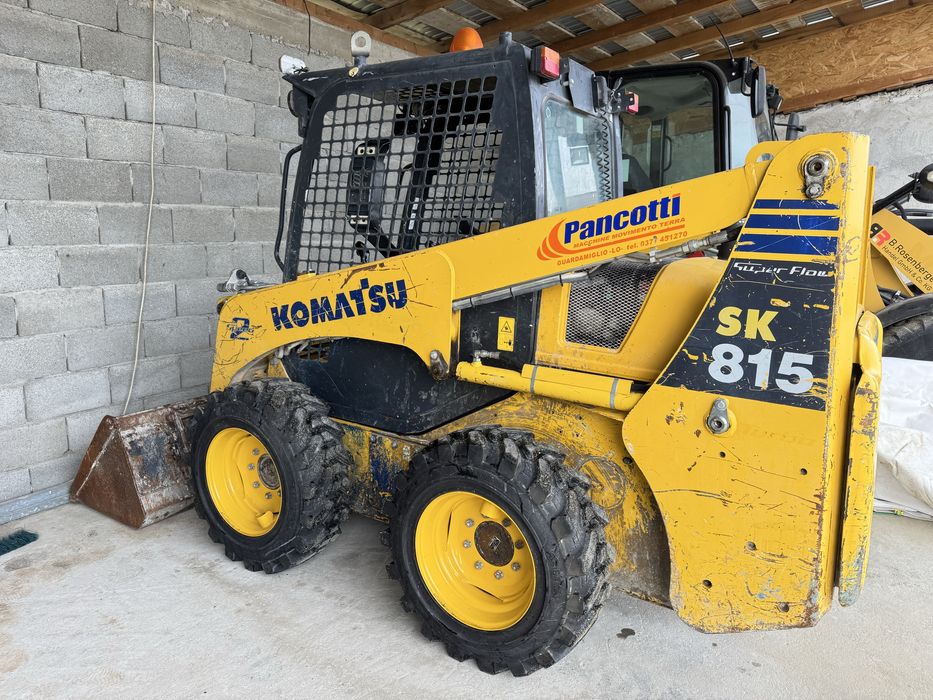 Miniincarcator komatsu , bobcat , 815 cu super flow , italia