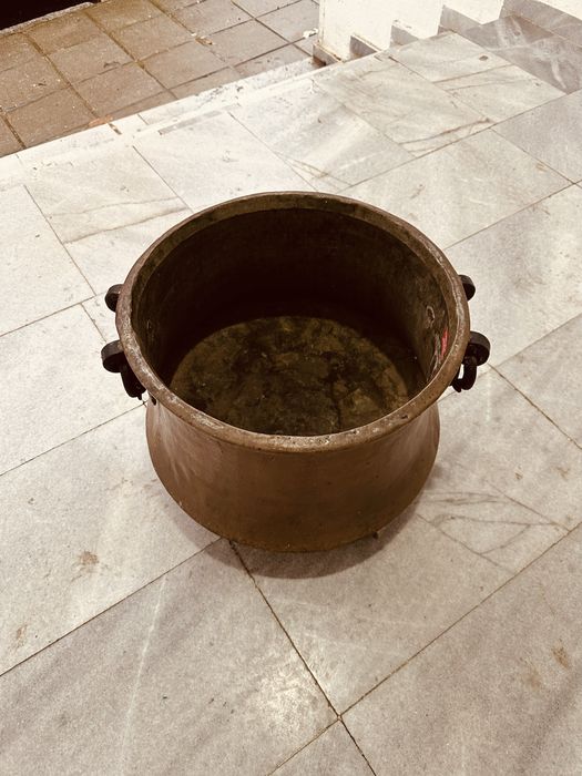 Античен датски меден съд / казан с поставка