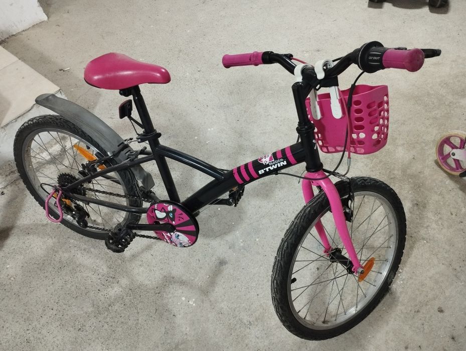 Bicicleta pentru fetite