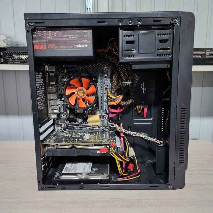 Компьютер игровой кейс