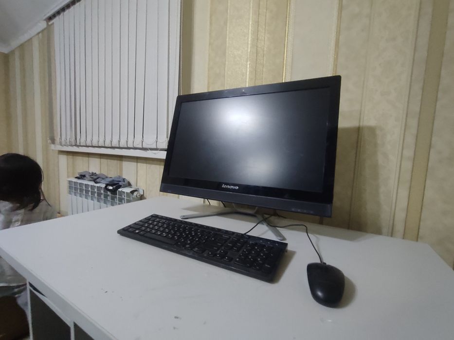 Могоблок Lenova..