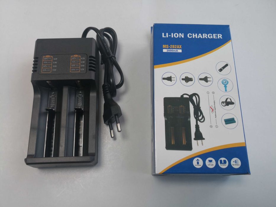 Acumulatori Li-ion 18650 si incarcatoare