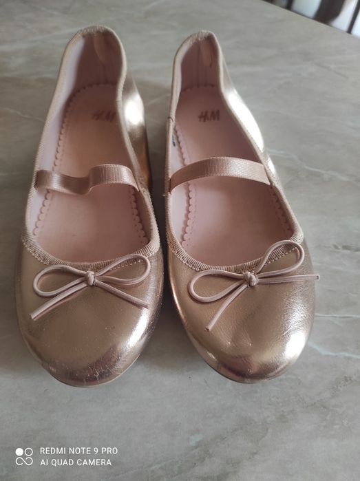 Златисти обувчици-12лв.