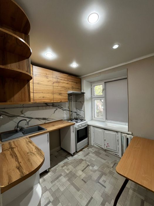 Продам 2х комн квартиру