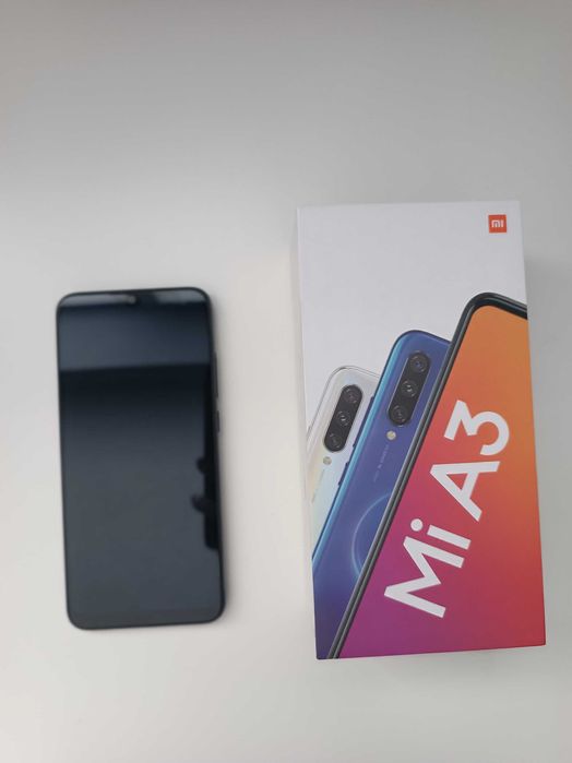 Телефон Mi A3 android one