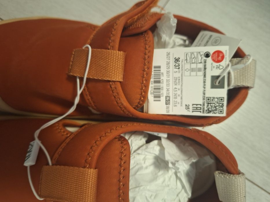 Детски сандали Zara