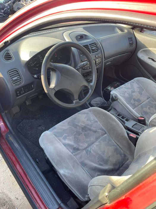 Митсубиши Каризма 1,9