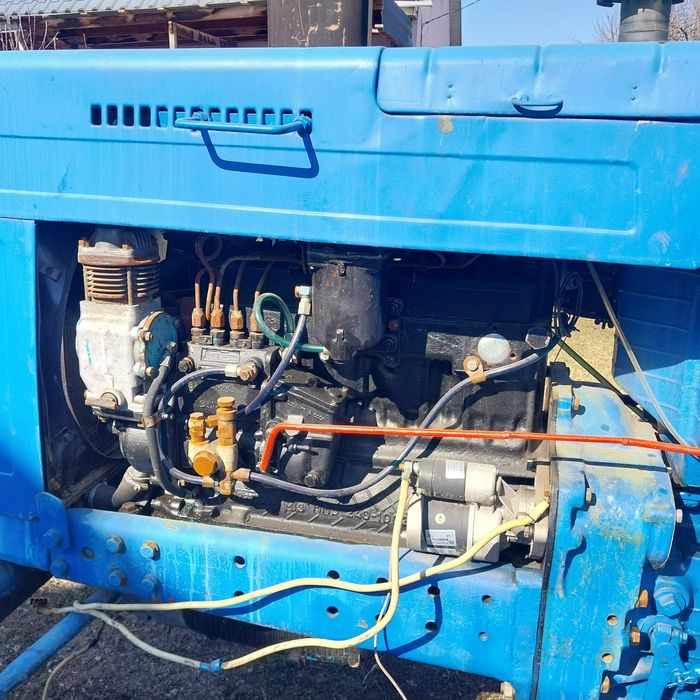 Трактор МТЗ 80 в хорошем состояние