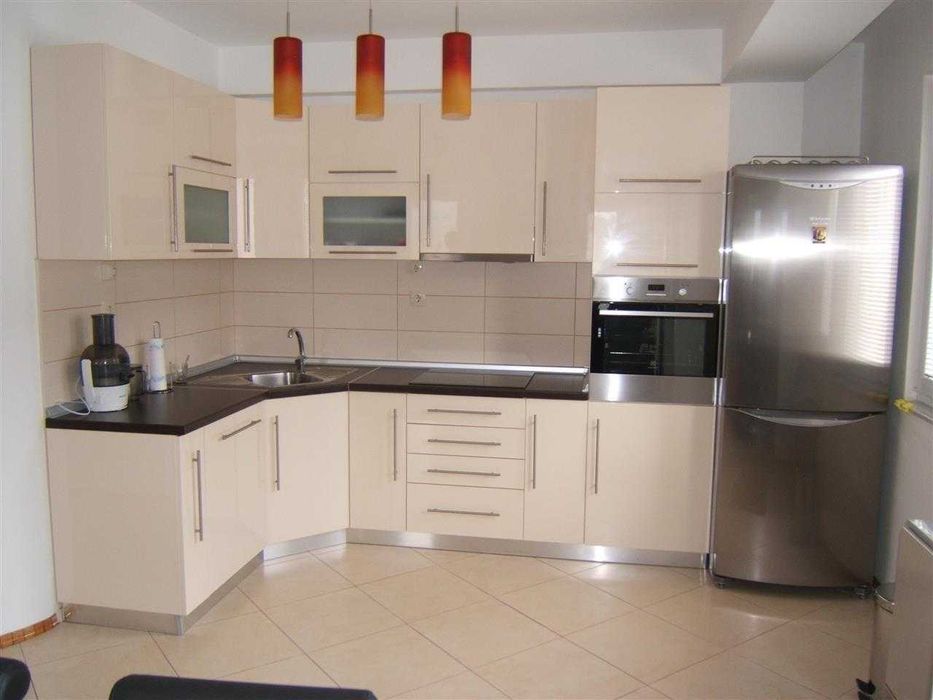 Тристаен имот Център-ЦУМ