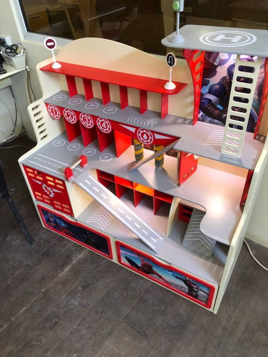 Паркинг парковка автогородок дороги машинки поезд