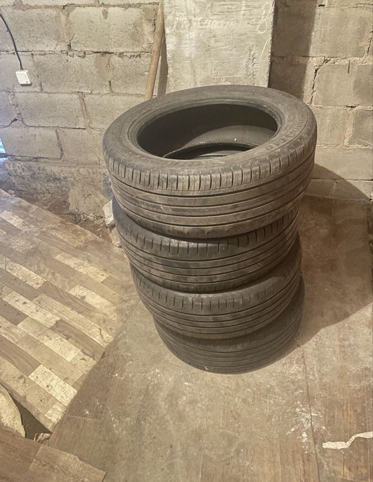 Летние шины 215/55/17