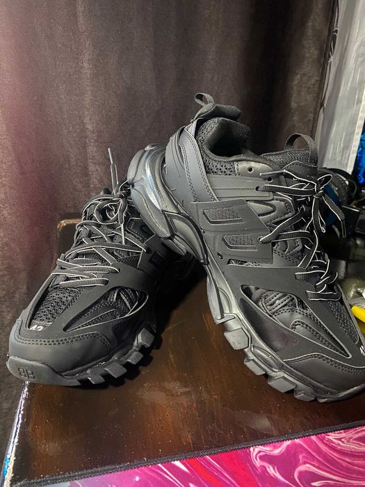 Balenciaga Track