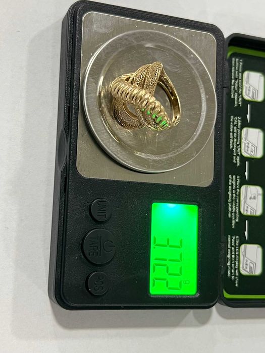 Златен пръстен 3.7гр.