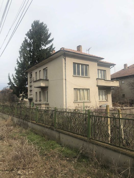 Продава се Къща в Полски Тръмбеш - 92 кв.м за 544 €/кв.м - Снимка #2