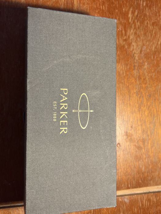 Vand stilou Parker 51 cu penita ascunsa