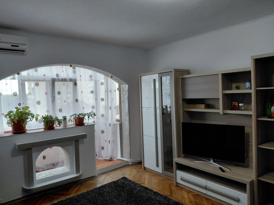 Inchiriez apartament 2 camere