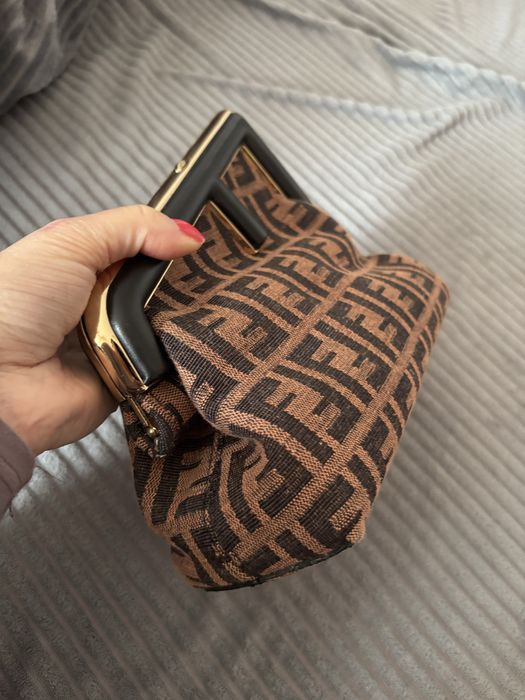 Geanta Fendi superba