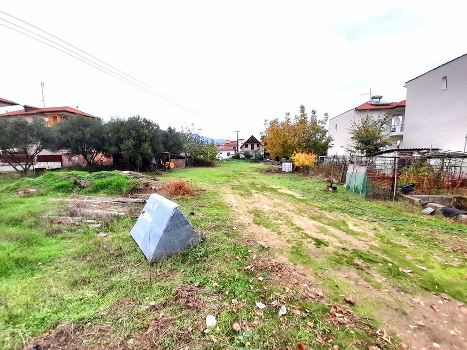 Продава се инвестиционен парцел с площ 1800 м2 в Аспровалта, Гърция