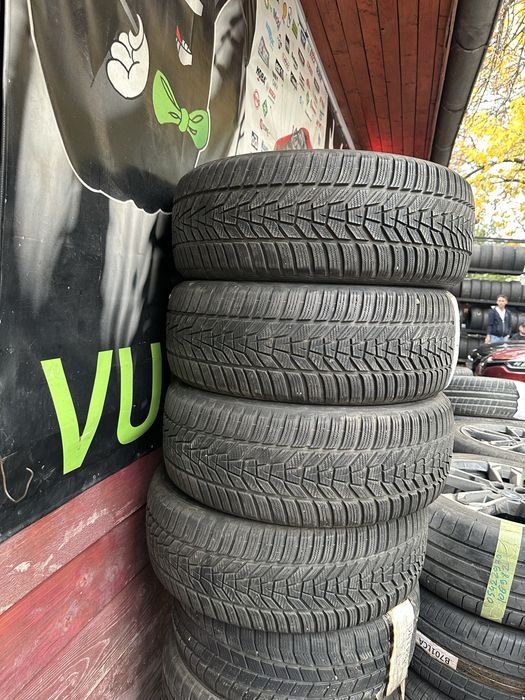 Vand set anvelope Hankook Winter i*cept evo3 x 235/55r18