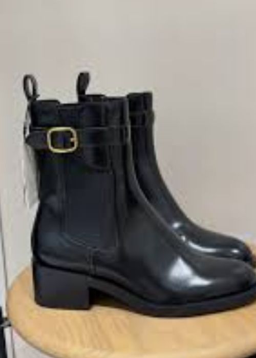 Продам ботинки Зара новые 42размер