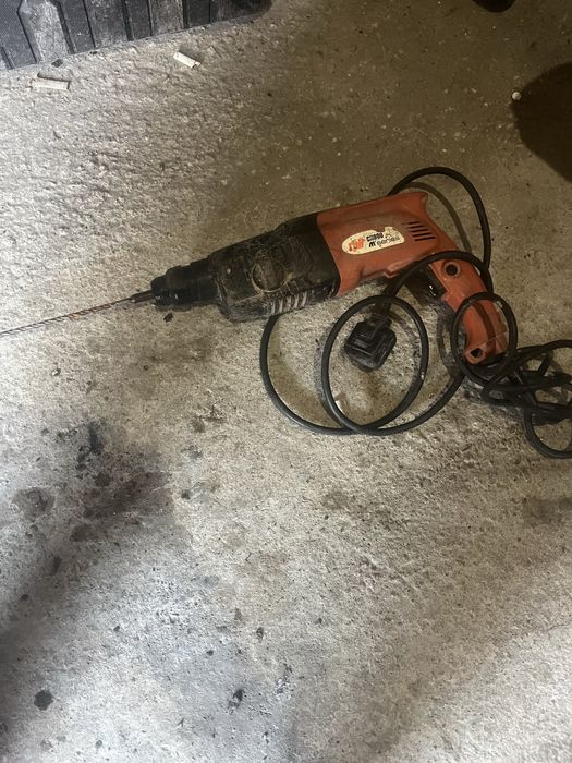 Masina de gaurit split