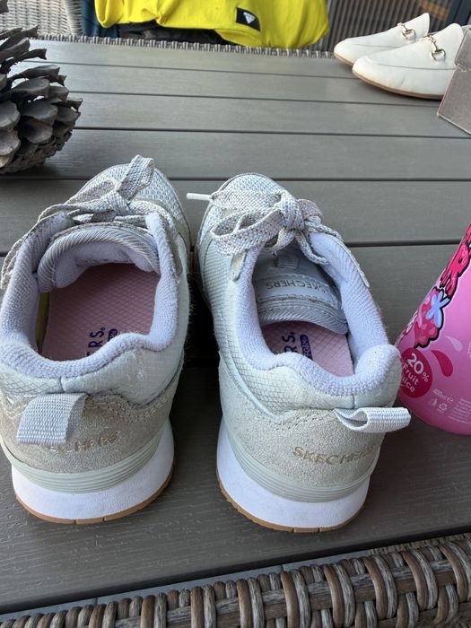 30 номер Маратонките за чисто нови детето просто не иска да го носи