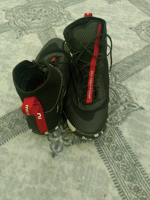 Продавам обувки за бокс