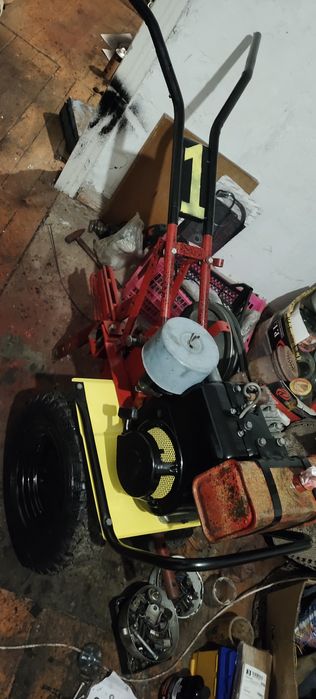 Продам мотоблок луч