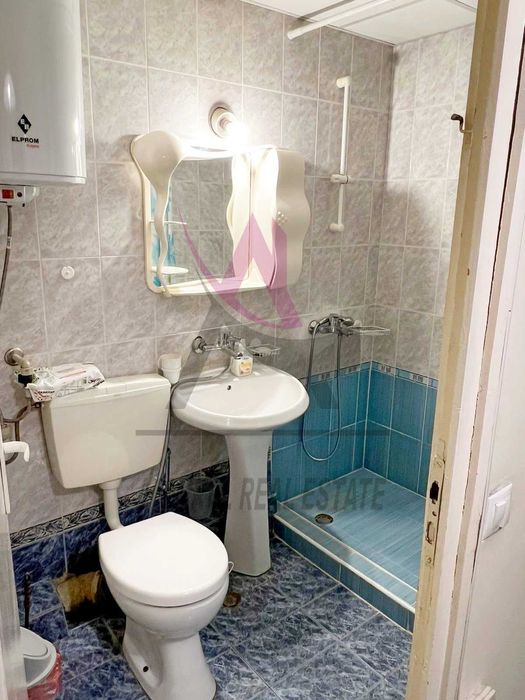 Слънчев и просторен! Тристаен- Електрон