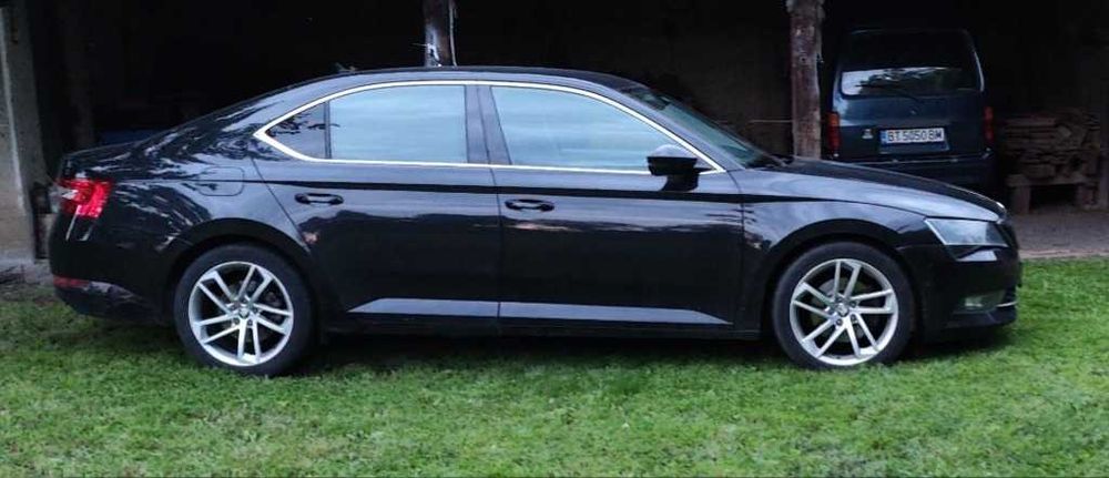 Продавам семейният ни автомобил Skoda Superb 2.0 Diesel