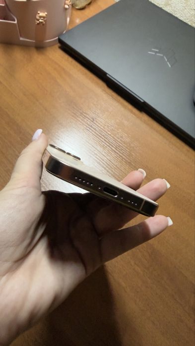 Айфон 16 pro 256 гб